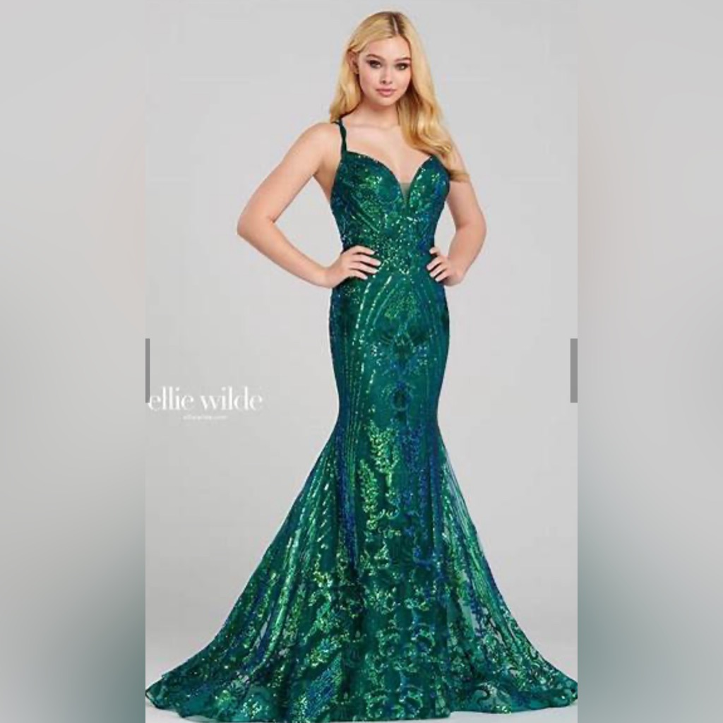 Ellie Wilde By Mon Cheri Dress. Size 2